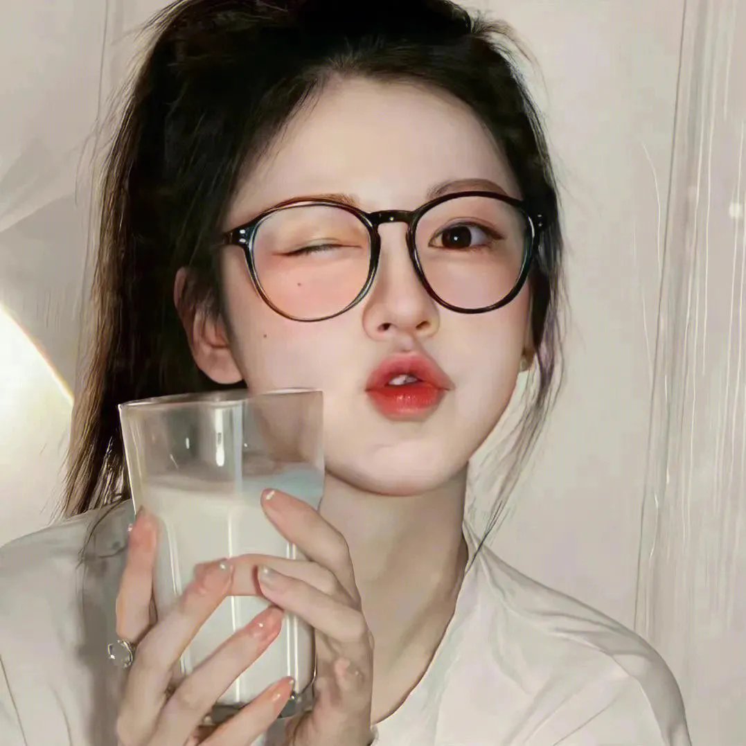 蕾哈娜内衣秀3